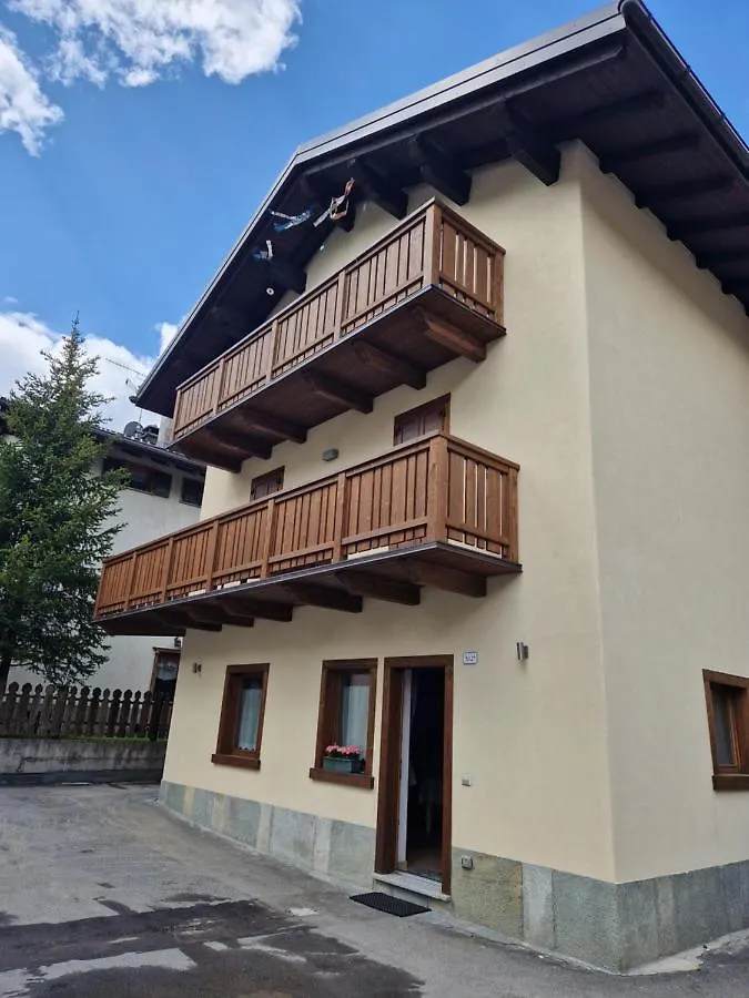 Al Prestin Apartment Livigno 0*,  Italy